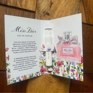Free add-on Miss Dior Eau de Parfum 1 ml